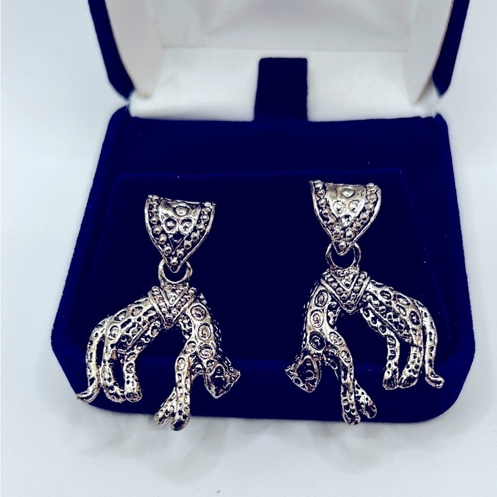 Vintage Jordache Silver Dangle Leopard Cat Earrings Post Back​​​​​​​​​
